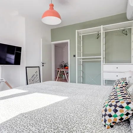 Quiet Elegance In Center Apartamento *